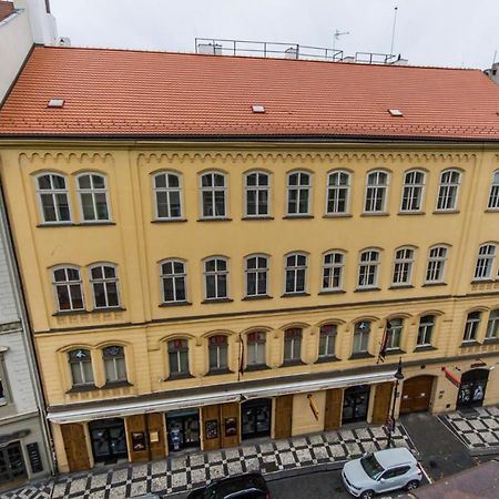 Apartamento Cosy Flat In The Heart Of Praga Exterior foto