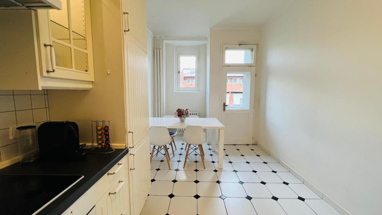 Apartamento Cosy Flat In The Heart Of Praga Exterior foto